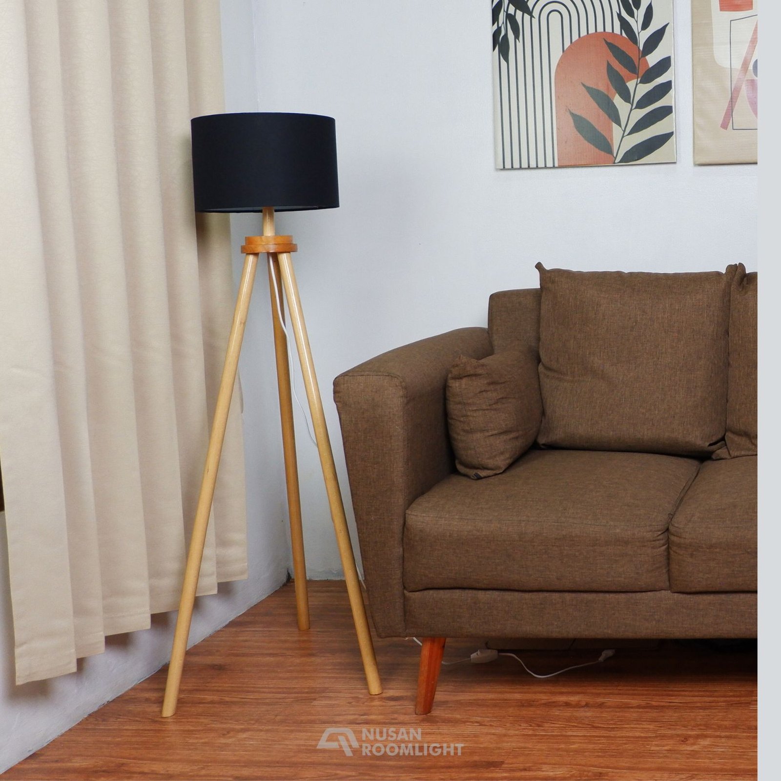 Lampu Lantai Berdiri Floor Lamp Minimalis Model Tripod Kayu NRL-SFL10 - Gambar 6